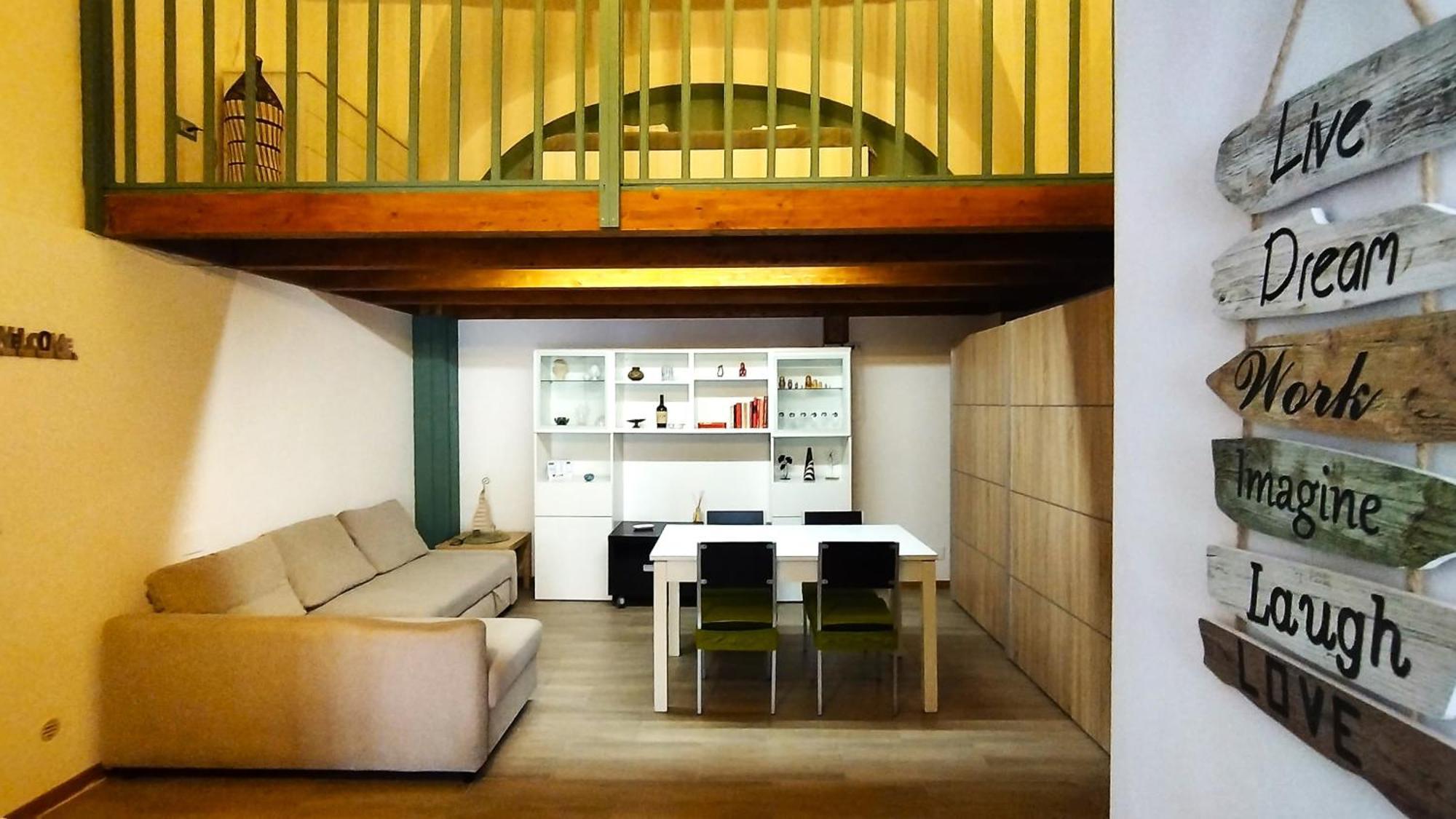 The Wooden Loft - Bari Centro Apartment ภายนอก รูปภาพ