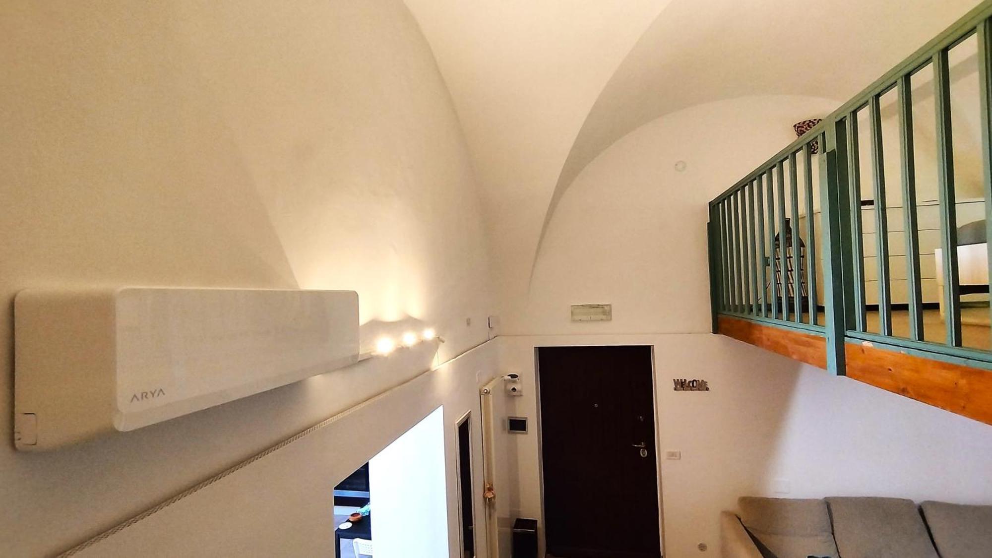 The Wooden Loft - Bari Centro Apartment ภายนอก รูปภาพ