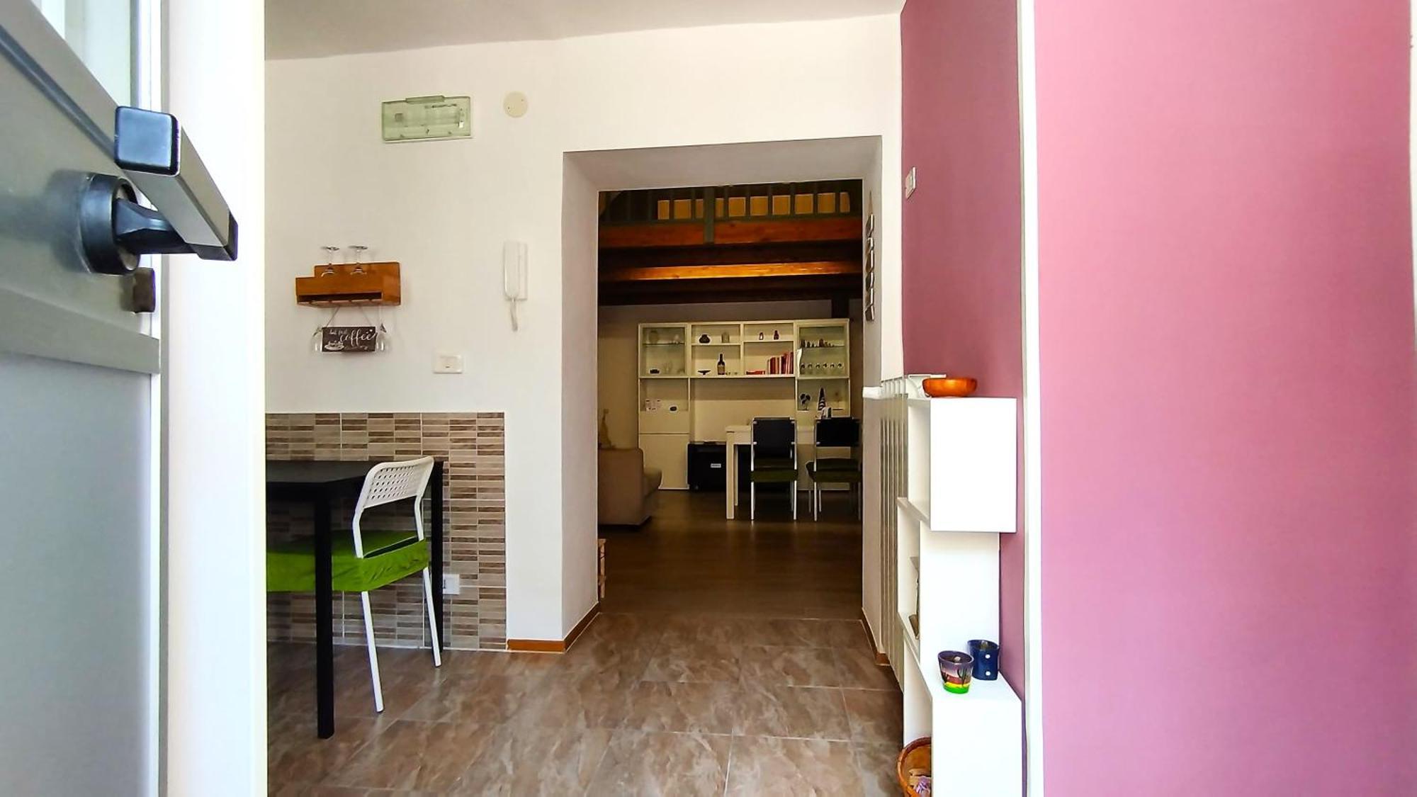 The Wooden Loft - Bari Centro Apartment ภายนอก รูปภาพ